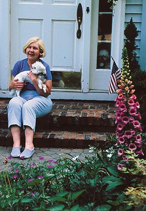 Judith Mueller’s life philosophy helps her to garden as gracefully now as she did 30 years ago. She views gardening as a continual choice, made each year. How she gardens each year changes with her own situation that year. 